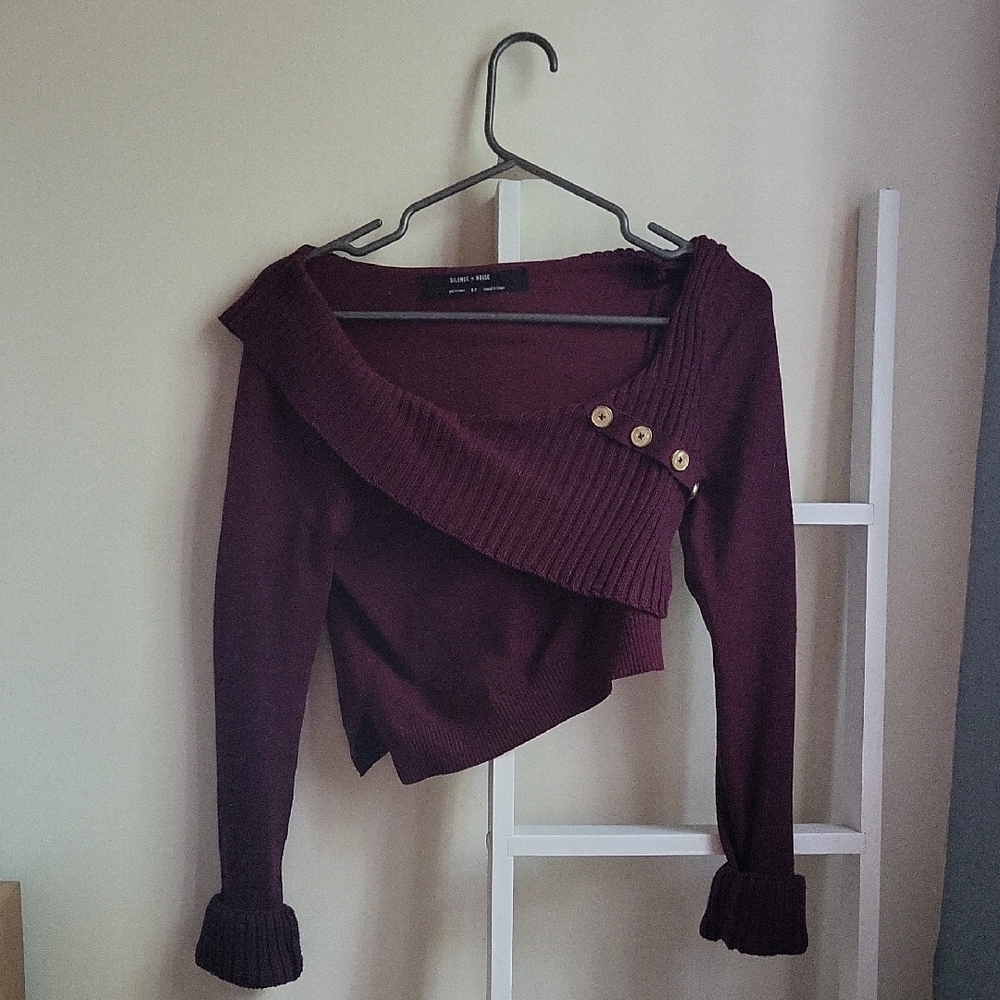 Asymetrical Cropped Burgundy Sweater